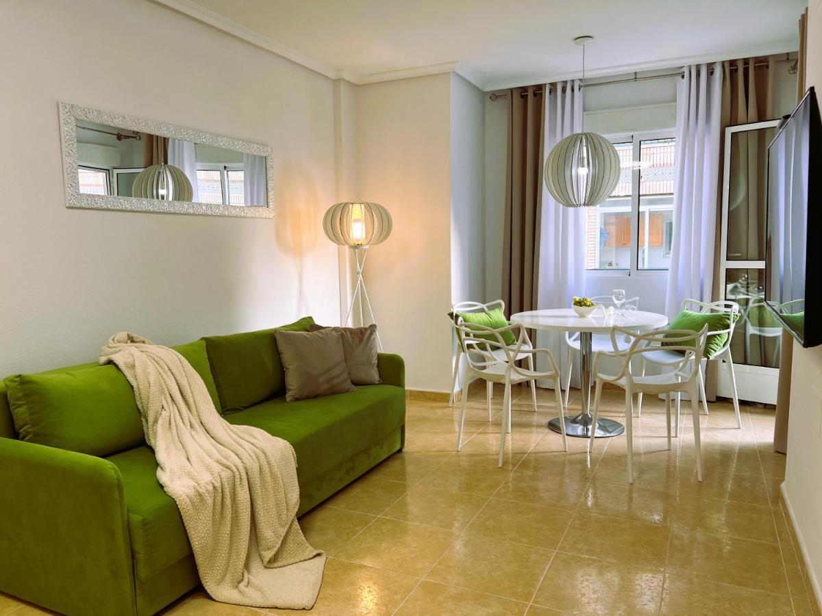 Holiday Suite Fragata ตอร์เรเวียคา ภายนอก รูปภาพ