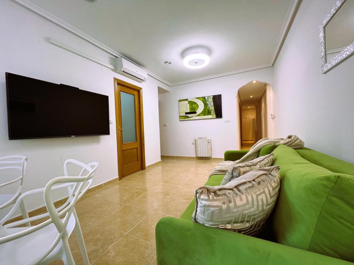Holiday Suite Fragata ตอร์เรเวียคา ภายนอก รูปภาพ