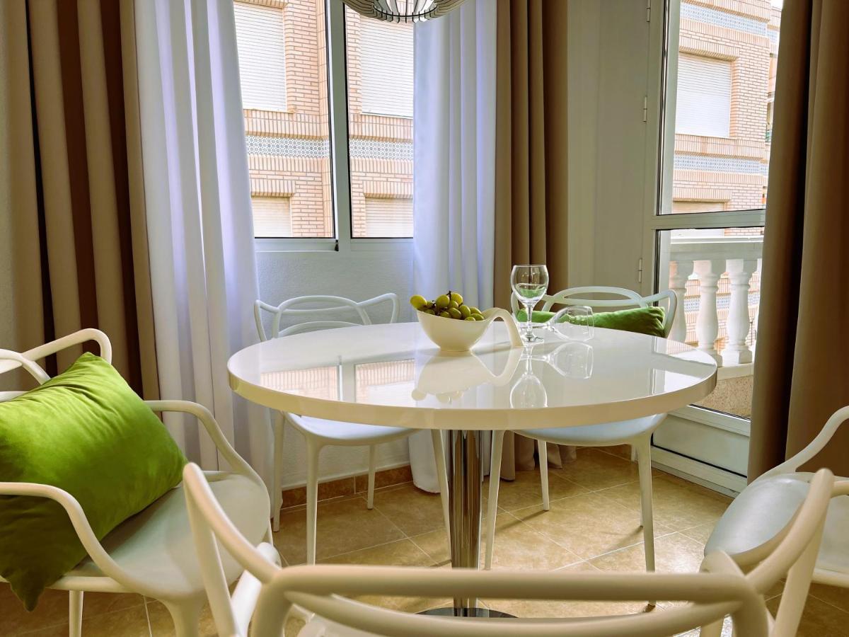 Holiday Suite Fragata ตอร์เรเวียคา ภายนอก รูปภาพ