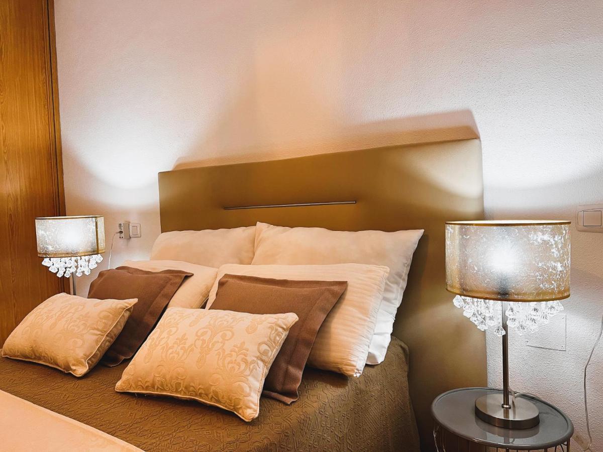 Holiday Suite Fragata ตอร์เรเวียคา ภายนอก รูปภาพ