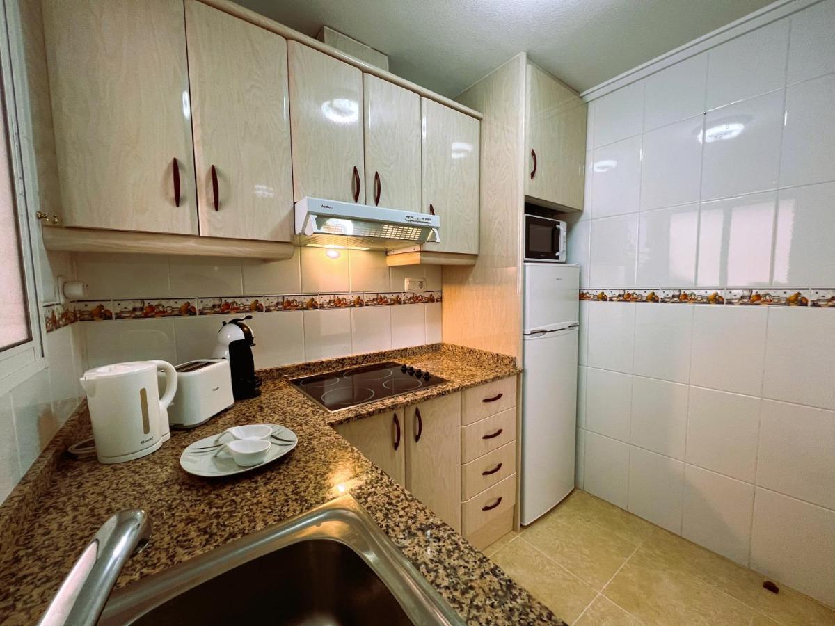 Holiday Suite Fragata ตอร์เรเวียคา ภายนอก รูปภาพ