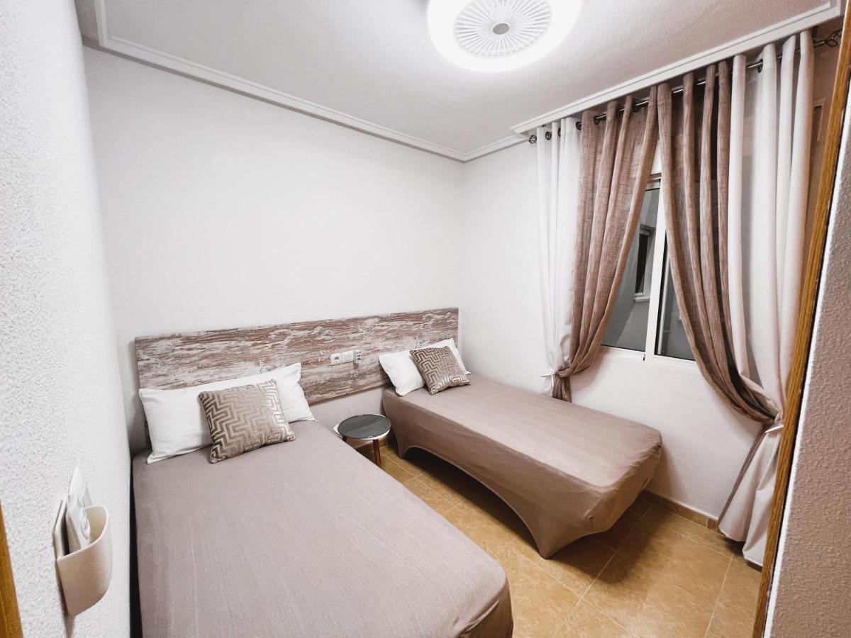 Holiday Suite Fragata ตอร์เรเวียคา ภายนอก รูปภาพ