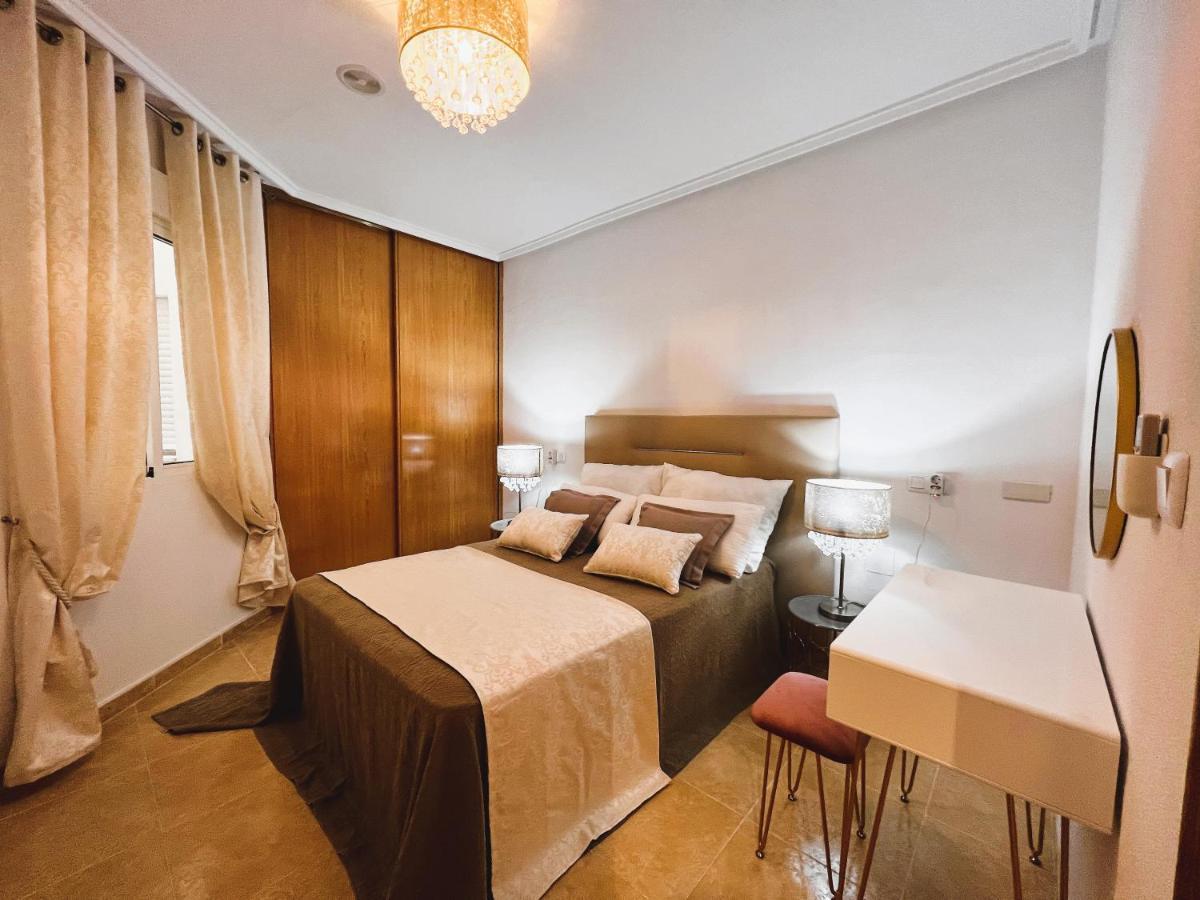 Holiday Suite Fragata ตอร์เรเวียคา ภายนอก รูปภาพ
