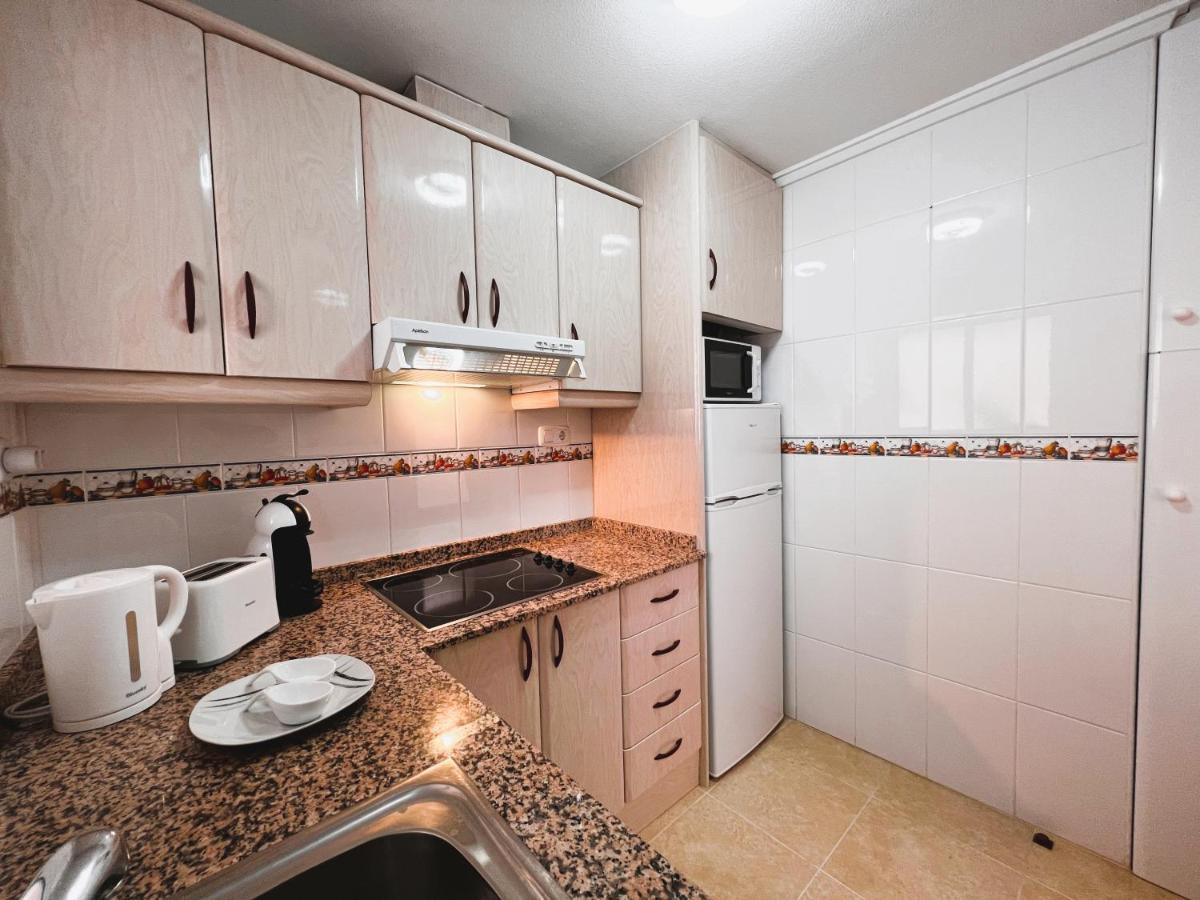 Holiday Suite Fragata ตอร์เรเวียคา ภายนอก รูปภาพ